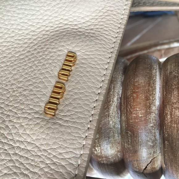 Miu Miu tote bag in mint condition - Picture 6 of 8